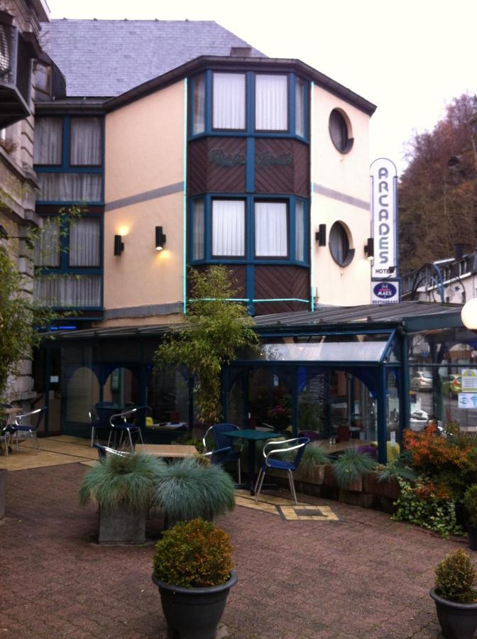 Hotel Les Arcades - La-Roche-En-Ardenne ภายนอก รูปภาพ
