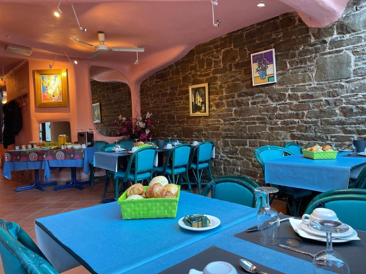 Hotel Les Arcades - La-Roche-En-Ardenne ภายนอก รูปภาพ