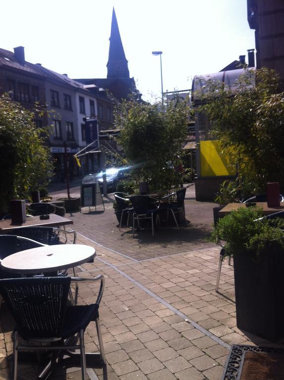 Hotel Les Arcades - La-Roche-En-Ardenne ภายนอก รูปภาพ